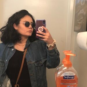 Meet your Posher, Myrada